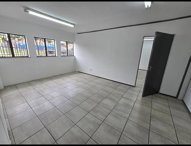 420M² WAREHOUSE TO LET IN MEADOWDALE